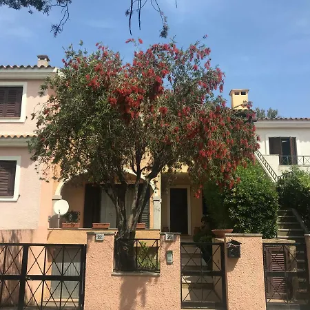 CASA VACANZA Le Querce Hébergement de vacances Olbia